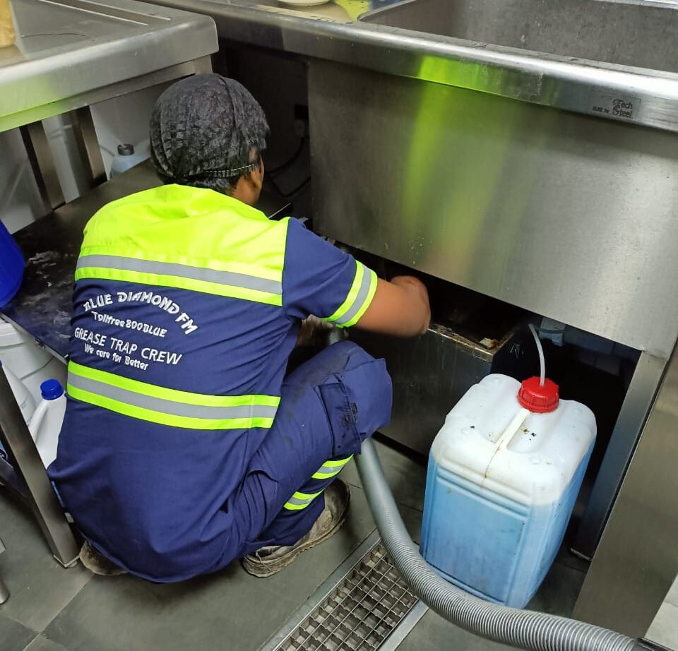 Seasonal Grease Trap Maintenance: Preparing UAE Kitchens for Peak Dining Times