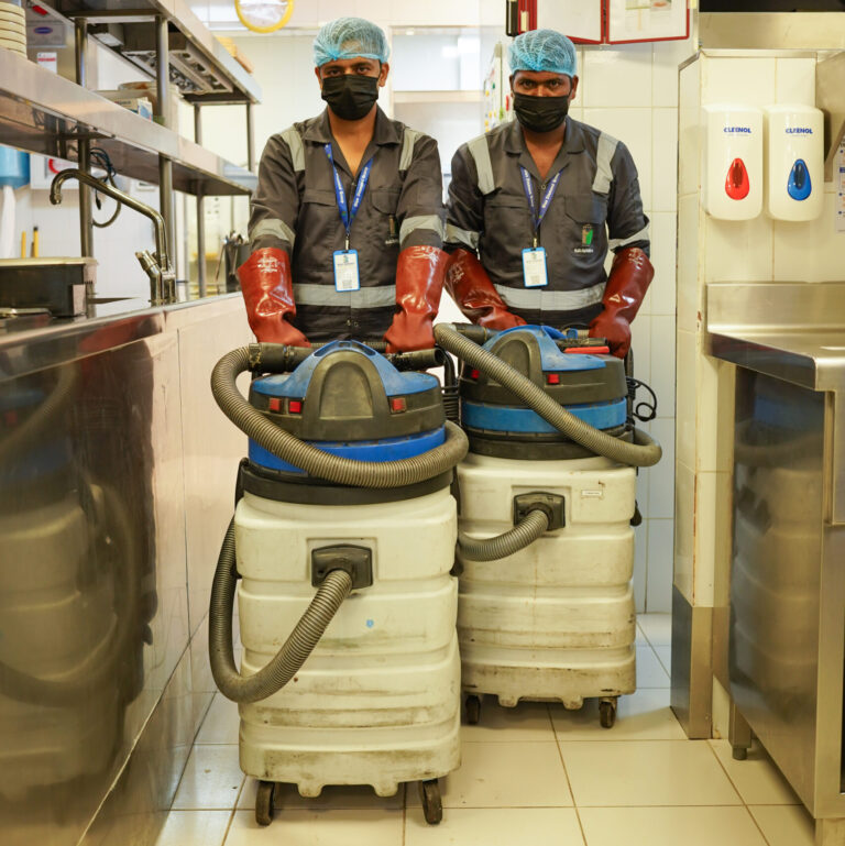 Grease Trap Services for Hotels in Dubai: Keeping Buffets and Banquets Running Smoothly