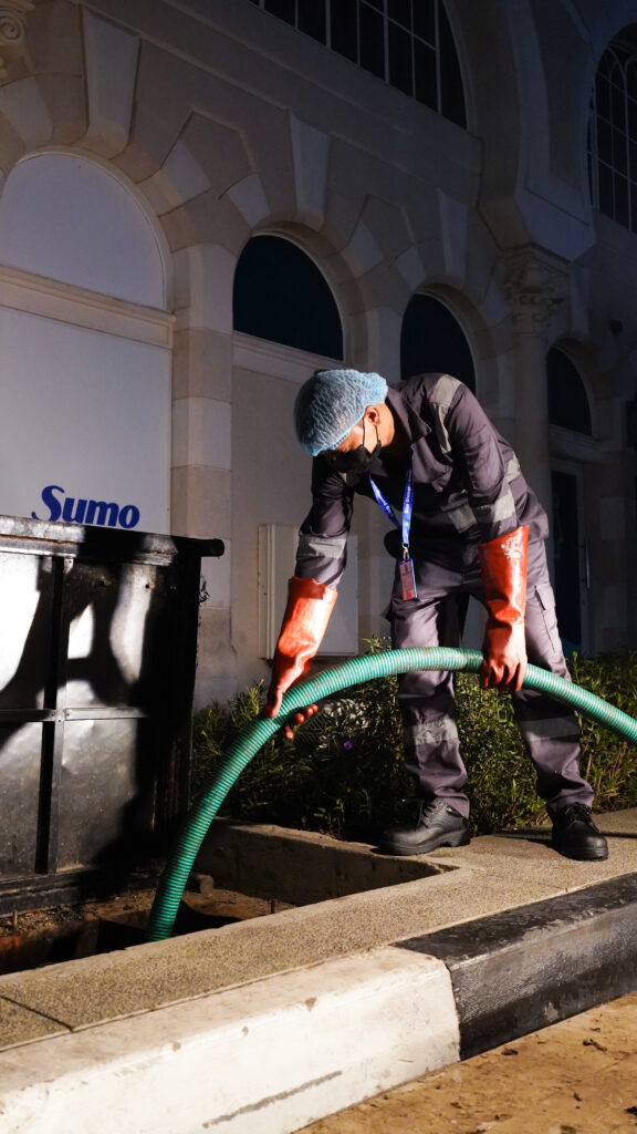 Licensed Grease Trap Cleaning in Dubai: Key Benefits for Restaurants & Cafés