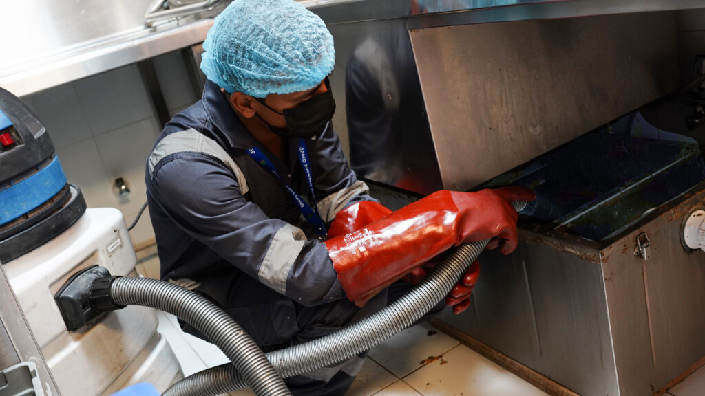 Grease Trap Cleaning Solutions for Catering Companies in Dubai & Abu Dhabi 4 Grease Trap Cleaning Solutions for Catering Companies in Dubai & Abu Dhabi