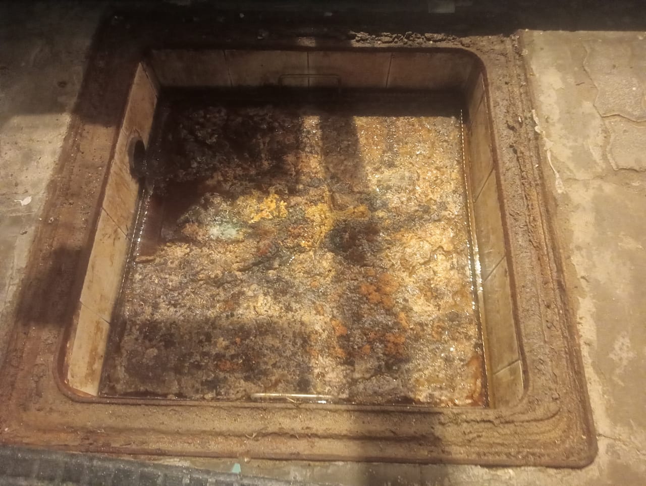 FOG Recycling in the UAE — Grease Trap Waste Disposal Strategies for Restaurants