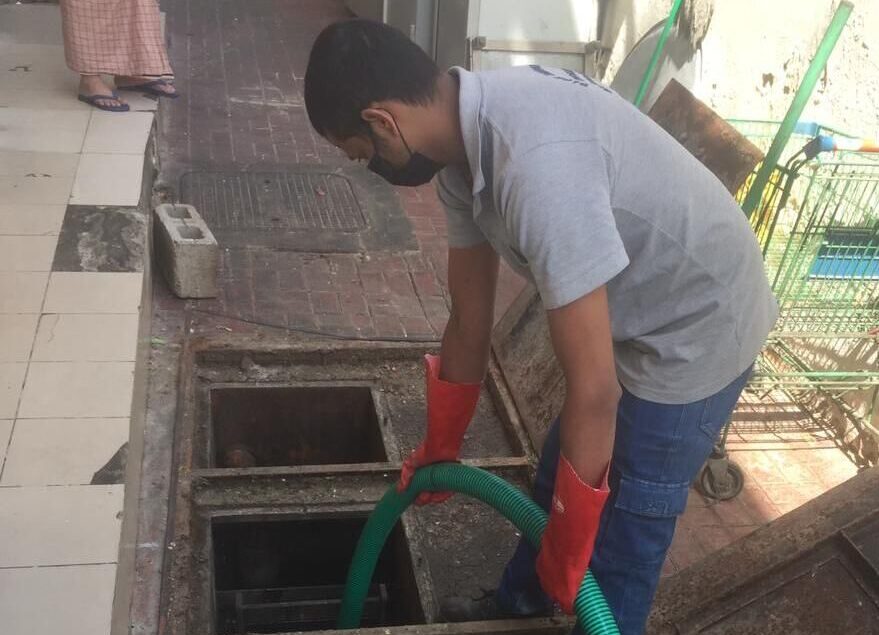 Grease Trap Cleaning in UAE: Step-by-Step Professional Process for Restaurants & Commercial Kitchens
