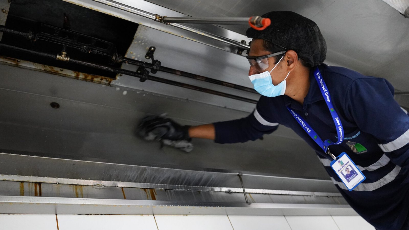 Kitchen Hood Cleaning Services UAE | Commercial Guide